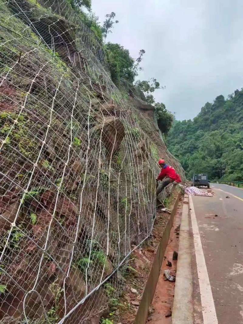 郑州邙山区边坡绿化防护